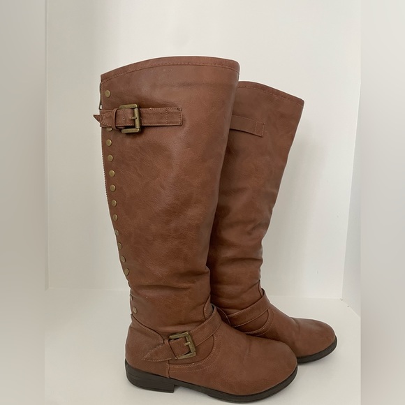 JOURNEE COLLECTION Spokane Wide Calf Faux Leather Boots, Size 7 - Picture 4 of 5